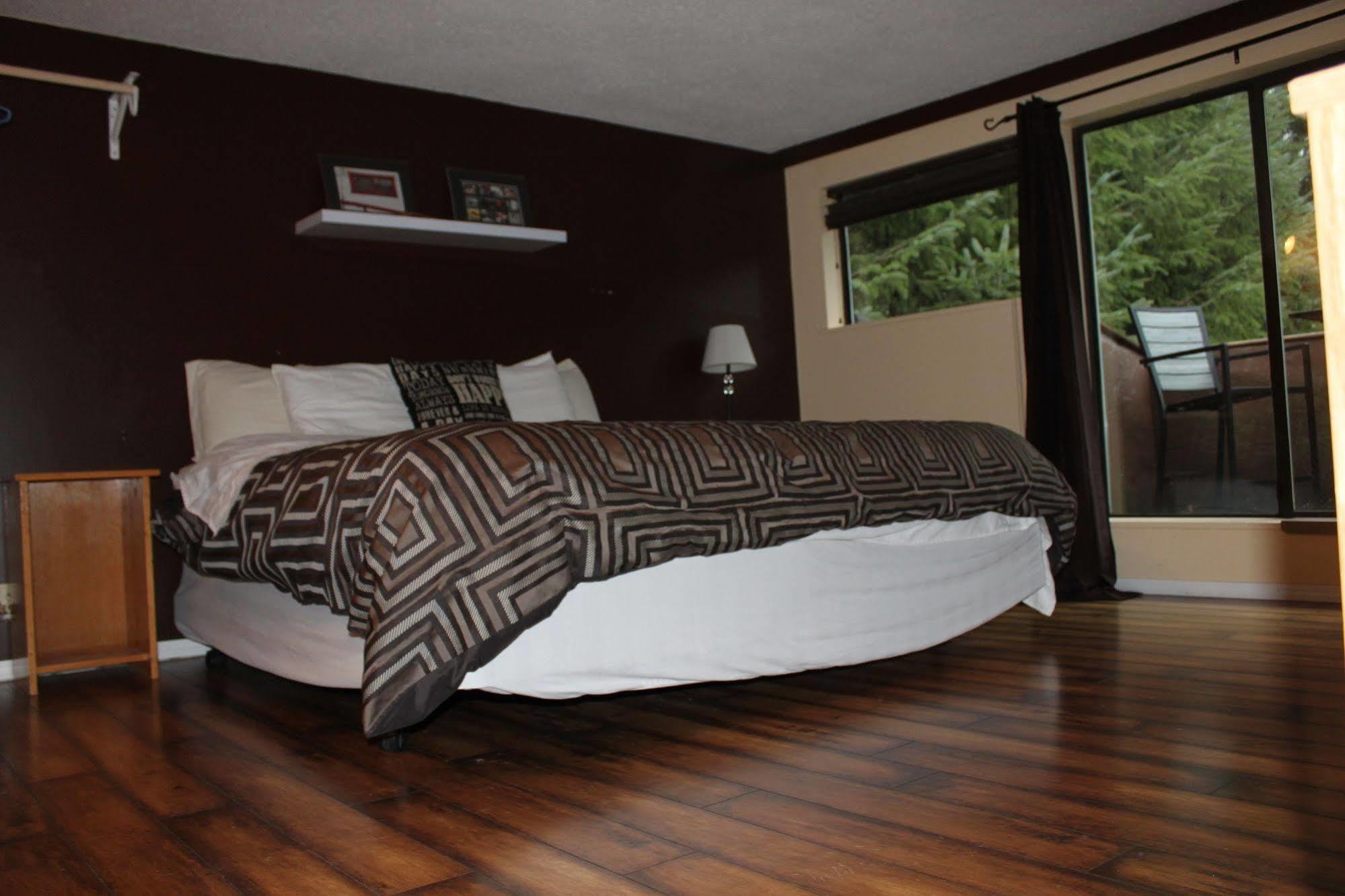 Tall Trees Bed & Breakfast Принц Рупърт Екстериор снимка